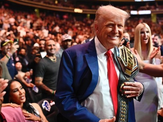 Donald Trump: Kehilangan Dolar Seperti Kalah dalam Perang